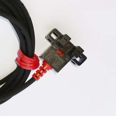 FC-SPX305Z Interruptor infravermelho com slot de 5 mm, 4 fios, sensor de garfo, tensão de trabalho de 5-24 VCC
