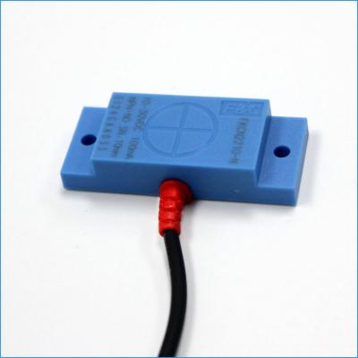 FKCN2210-N/P/15D 12V Sensor de Proximidade Capacitivo Plano Sem Contato Interruptor de Nível de Líquido
