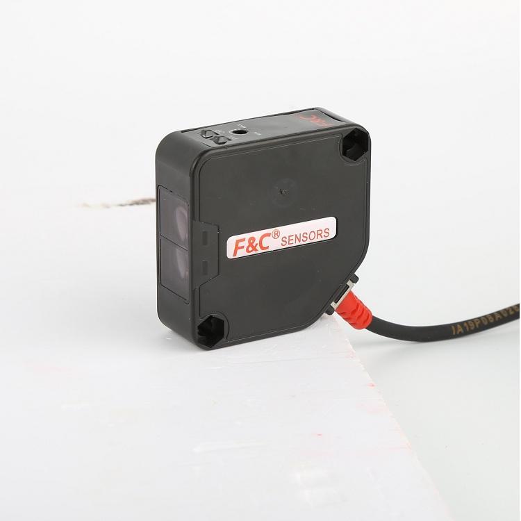 Photoelectric switch