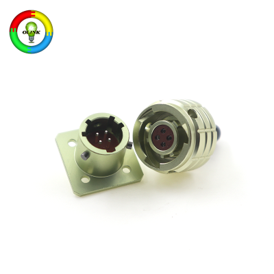 Conectores de alimentação CC em liga de alumínio com classificação IP55 e revestimento prateado (macho/fêmea) para aplicações marítimas e elétricas.